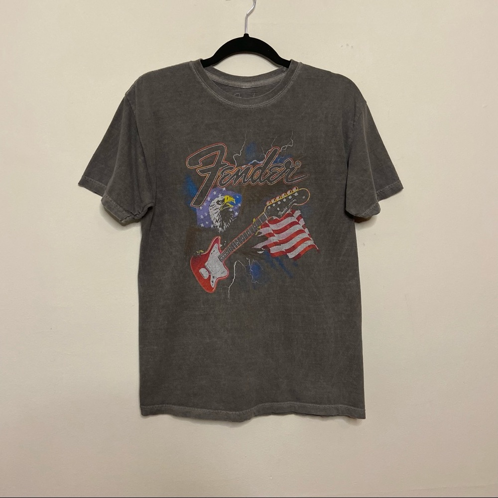 Fender Distressed Vintage Washed Graphic Tee Shirt Eagle American Flag Guitar
